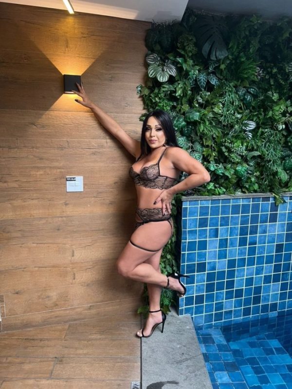 Acompanhante Trans Adriana Macedo em São Paulo
