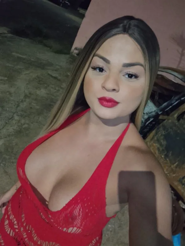 Acompanhante Antonella Cox em Leme