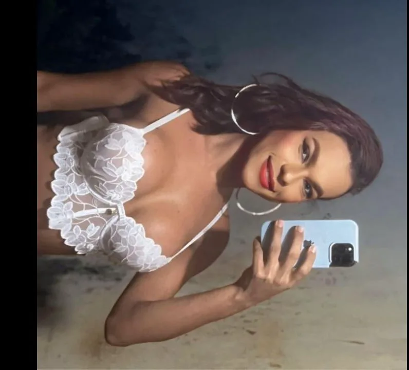 Acompanhante Trans Aurora Azenathy em Uberlândia