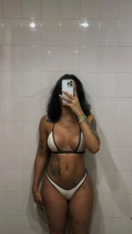 Acompanhante Brenda em Cachoeiro de Itapemirim