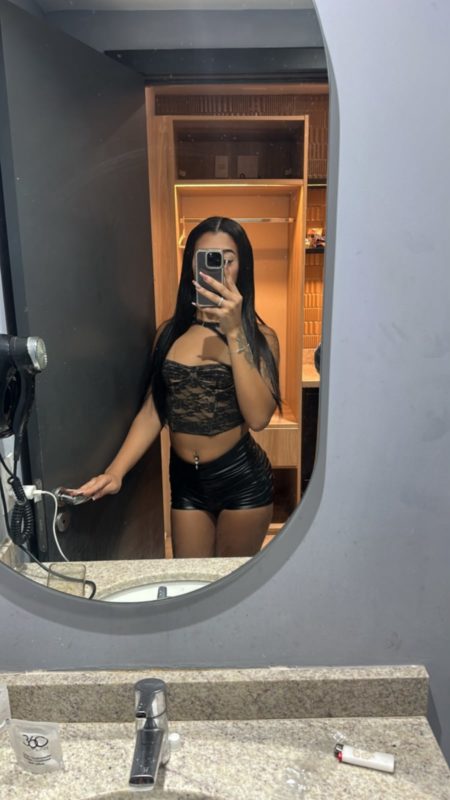 Acompanhante Trans Clara Bonequinha em São Paulo