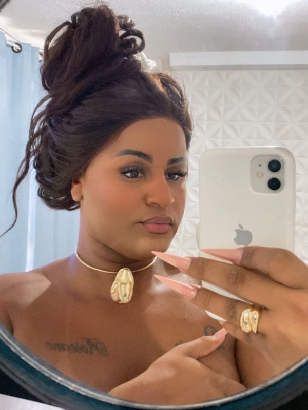 Acompanhante Trans Égua Cavalona Ativa em Contagem - Foto 39 - Transex Brasil