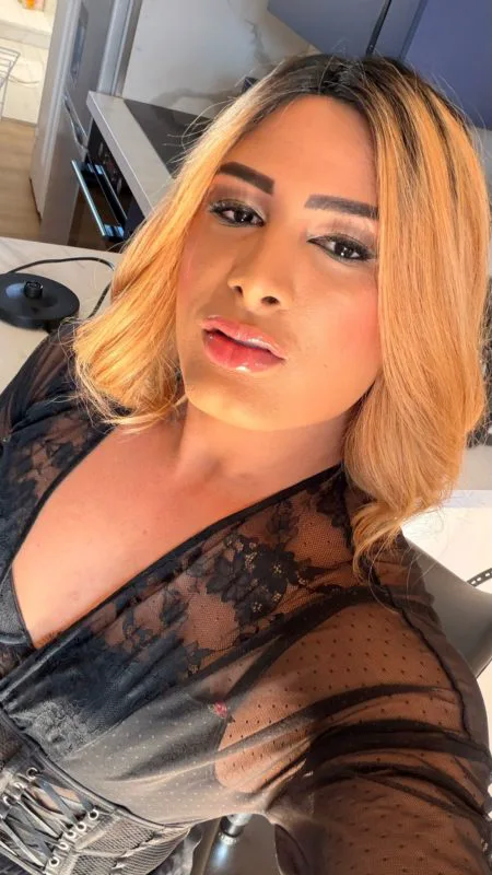 Acompanhante Trans Emilly Diaz em Curitiba