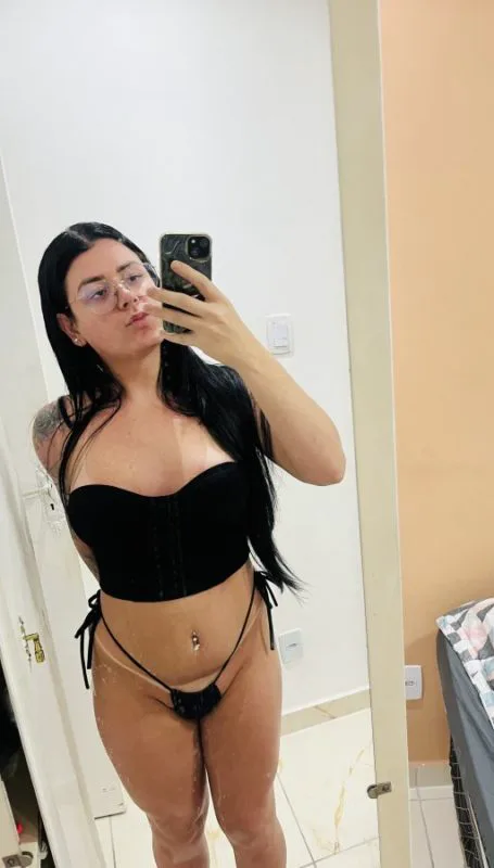 Acompanhante Trans Geovana Leal - Sem Local em Nova Iguaçu