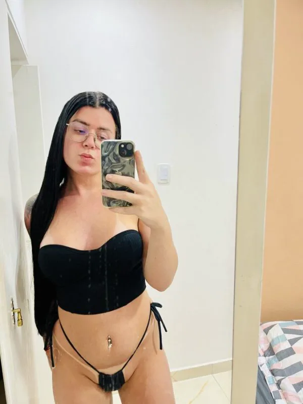 Acompanhante Trans Geovana Leal - Sem Local em Nova Iguaçu