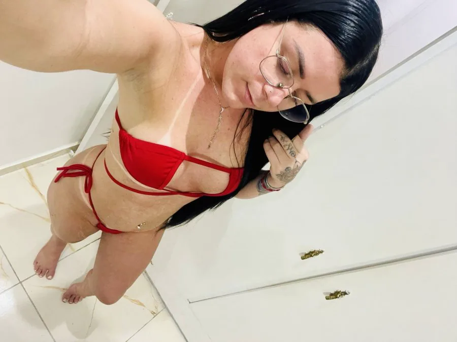 Acompanhante Trans Geovana Leal - Sem Local em Nova Iguaçu