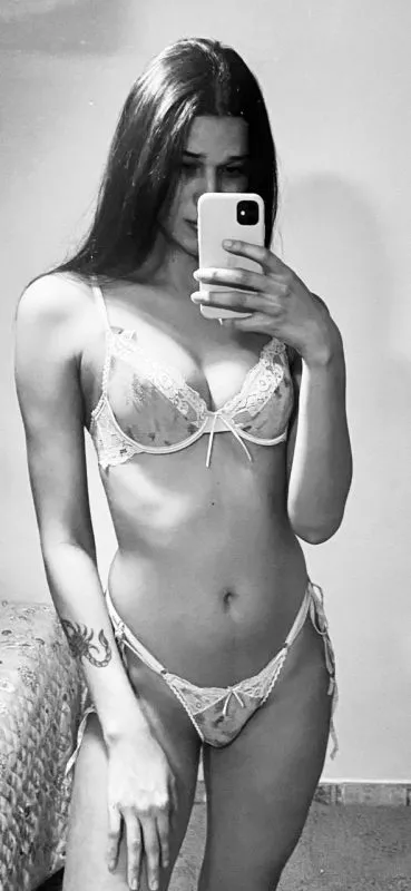 Isabela Santos - Sem Local