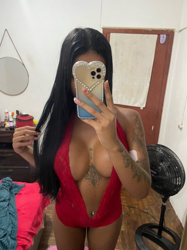 Acompanhante Trans Isadora Dotada em Duque de Caxias