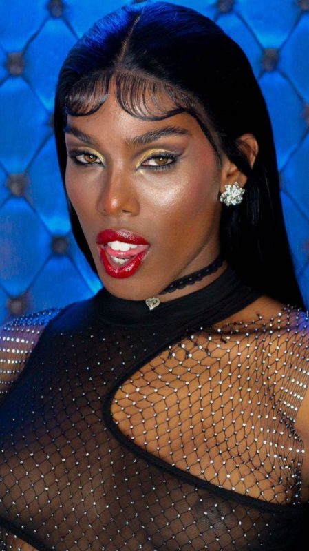 Acompanhante Trans Karma Íris em Feira de Santana