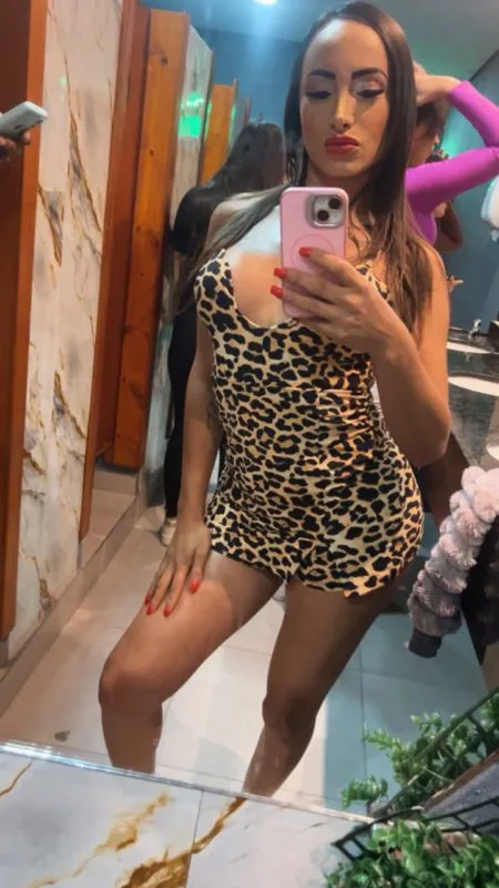 Acompanhante Trans Karolyne Vastezon em Cajamar