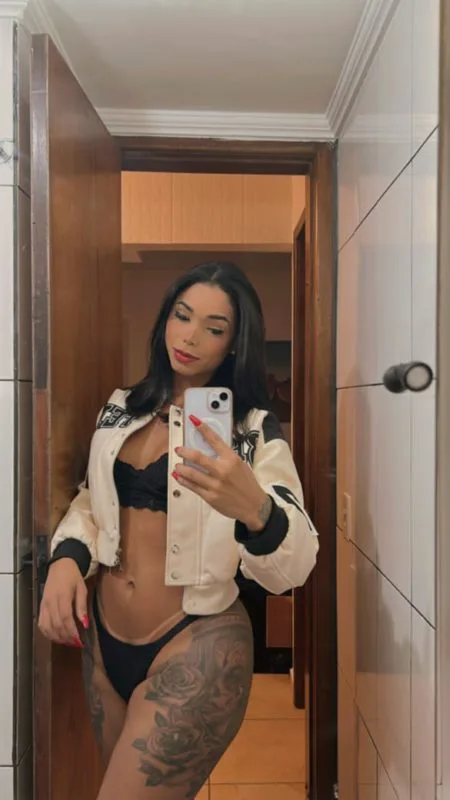 Acompanhante Trans Lorraine Araújo em Curitiba - Foto 42 - Transex Brasil