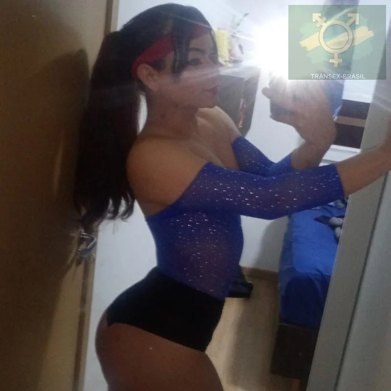 Mirella Apertada