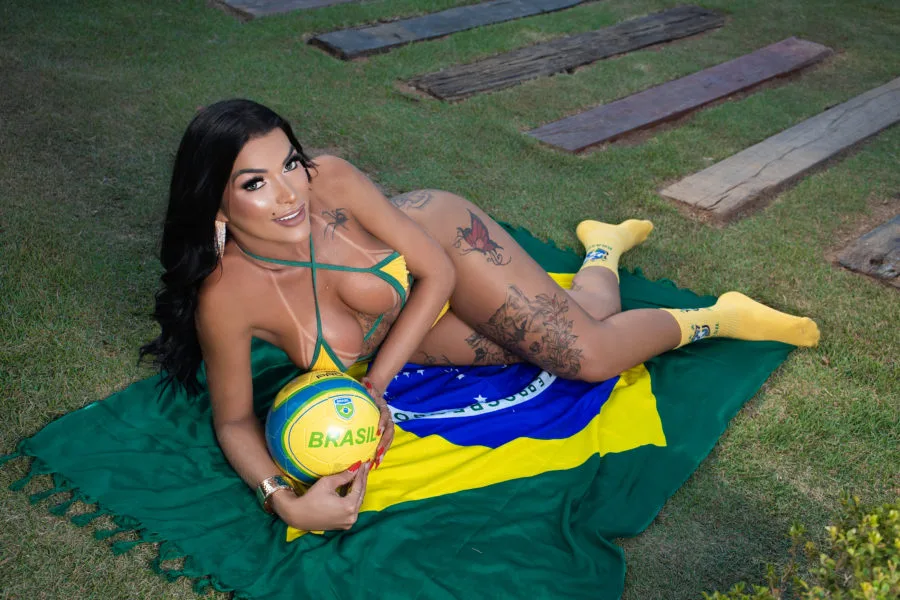 Acompanhante Trans Polyanna Medeiros em Governador Valadares