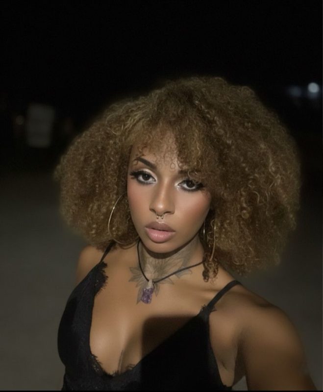 Acompanhante Trans Preta Carioca em Sorocaba