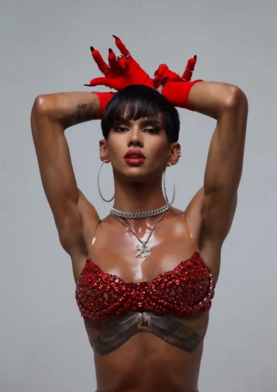 Acompanhante Trans Kalli em São Paulo