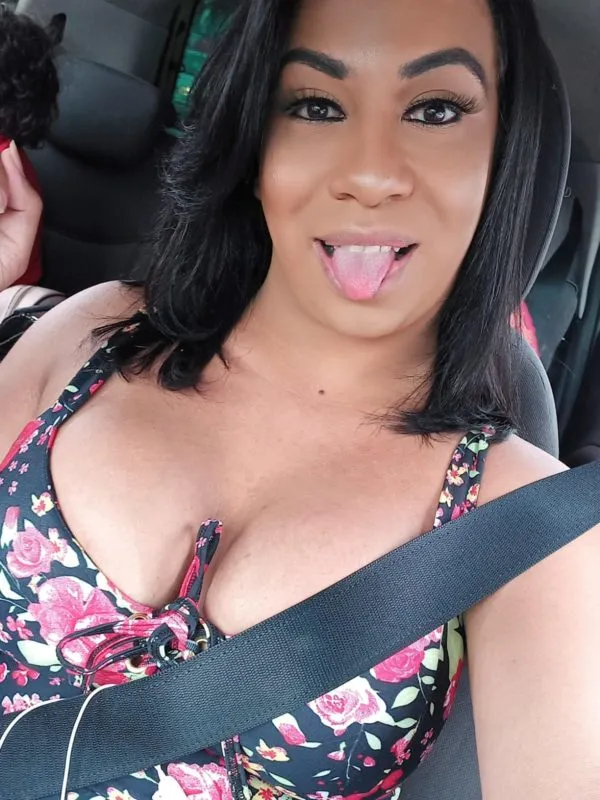 Taty Sousa - Sem Local