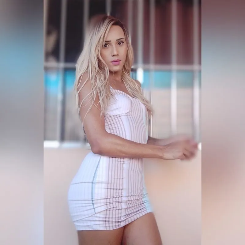 Thayla Pinheiro - Sem Local