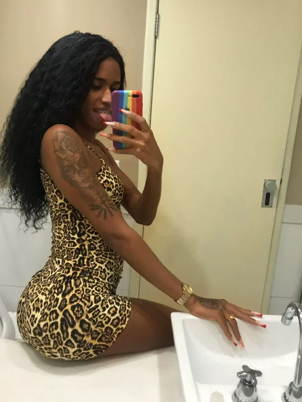 Acompanhante Trans Vanessa Araújo em Salvador - Foto 86 - Transex Brasil