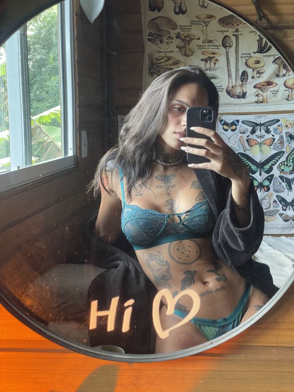 Acompanhante Trans Violeta em Florianópolis