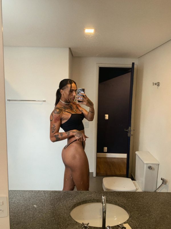 Acompanhante Trans Violeta em Florianópolis